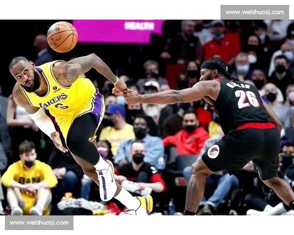 勇士鏖战开拓者全场回放：关键时刻攻防解析与精彩瞬间盘点